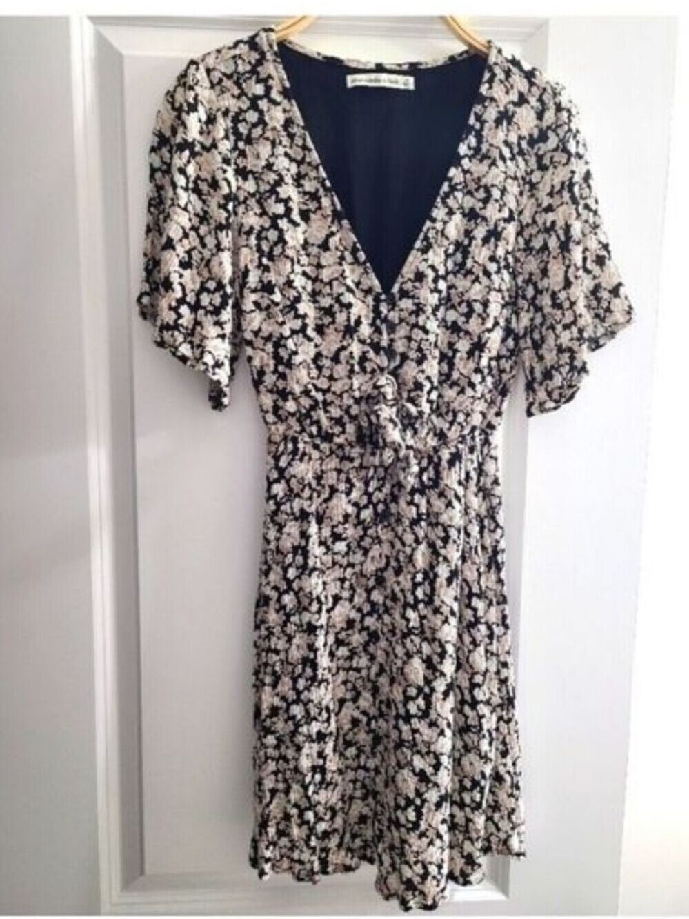 ABERCROMBIE & Fitch Pink Floral Print mid length short sleeve dress size XS